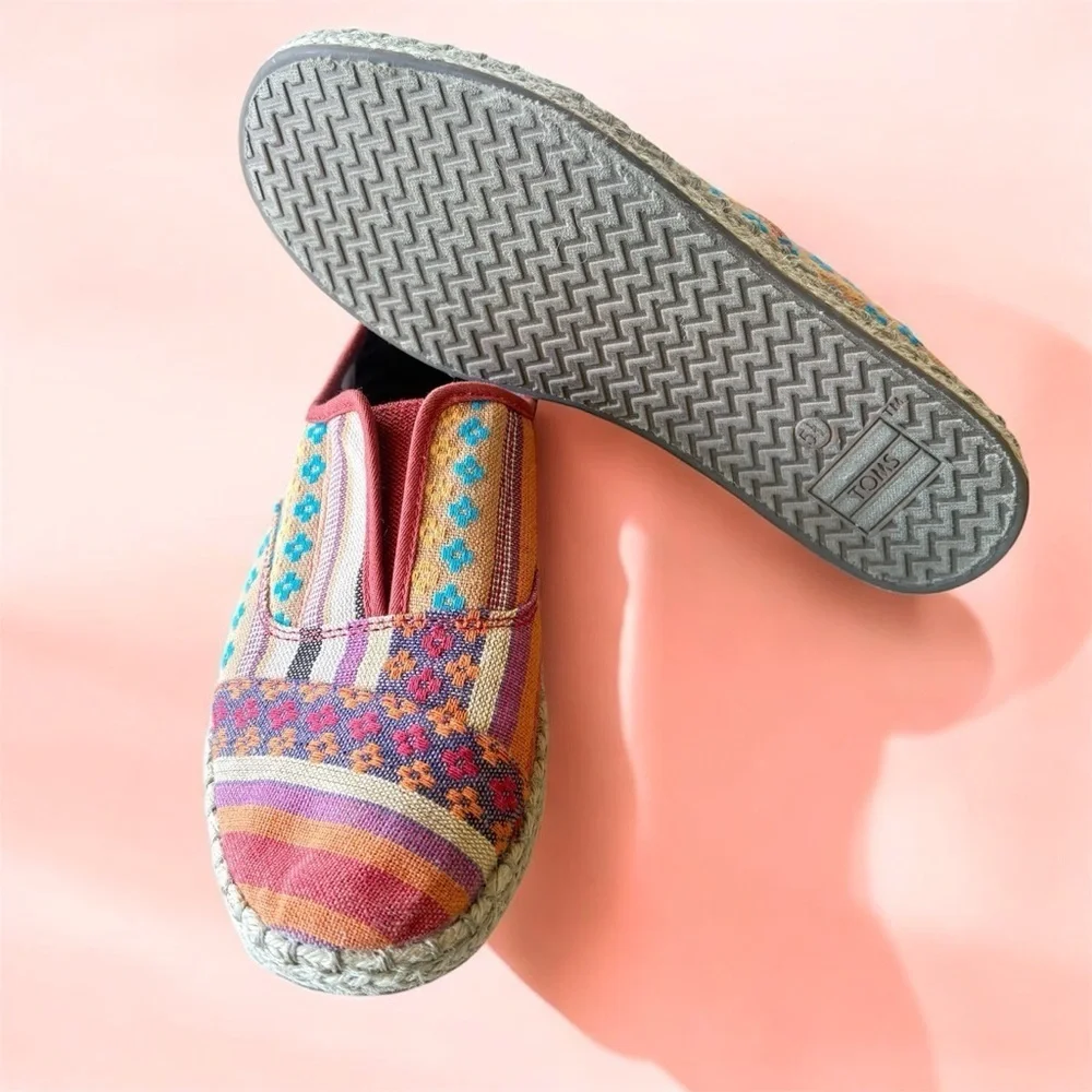NWOT Tom’s Colorful Woven Patchwork Boho Slip-On Espadrilles Womens 5.5